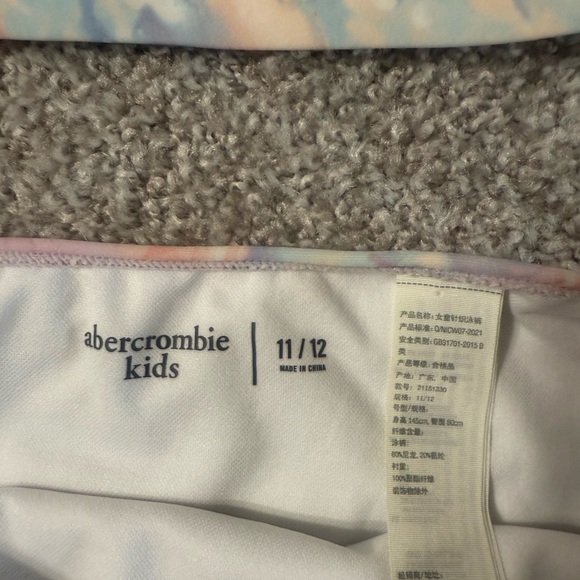 Girls Abercrombie and fitch pastel tie dye 2 piece cross cross bikini 11/12 - Picture 2 of 3